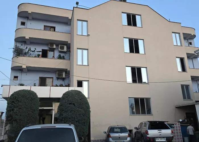 公寓 Tirana Apartment *